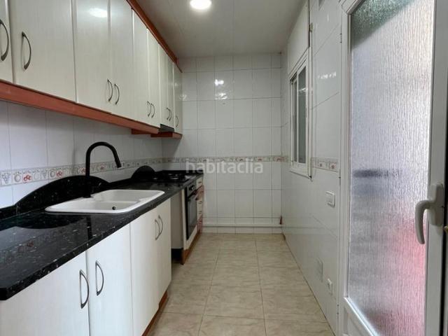 Ático en venta en Mataró, Cerdanyola Sud. ÁTICO DÚPLEX CON 4 HABITACIONES Y 3 TERRAZAS. Áticos.