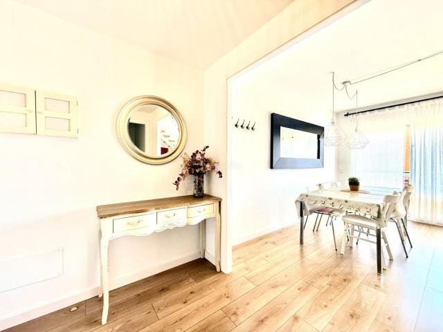 Ático en venta en Mataró, Eixample. Espectacular atico duplex muy soleado con plaza de parking incluida!. Áticos.