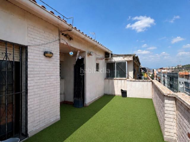 Ático en venta en Montcada i Reixac, Montcada Centre La Ribera. Gran piso de 115 m² con terraza privada 5 habitaciones Potencial para dos viviendas. Áticos Montcada i.