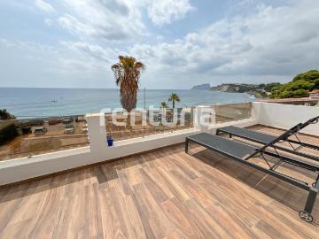 Ático en venta en Moraira, Pinar de Advocat Cometa. Espectacular Ático de 169 m² de concepto abierto, en primera línea de playa en Moraira. Áticos.