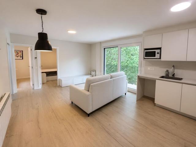 Ático en venta en Olot. Obra nueva 2024 en el centro de Olot con parking y trastero incluidos. Áticos.