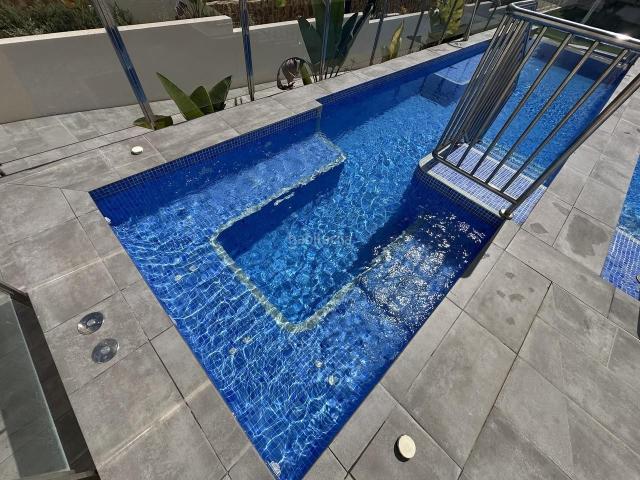 Ático en venta en Orihuela, Lomas de Campoamor Las Ramblas. Aacutetico con Vistas al Mar y Jacuzzi Privado en Venta en Orihuela CostaModerno aacutetico con vistas al mar en venta en Orihuela. Áticos.