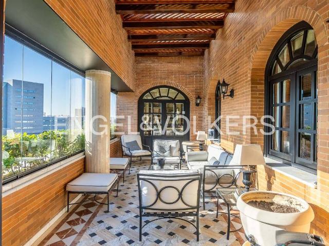 Ático en Venta en Parque María Luisa Giralda Sur