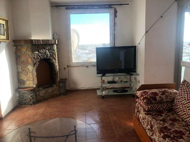 Ático en venta en pasaje A Puigmal, Castelló d´Empúries, de 85 m² 3 habitaciones por 99.500