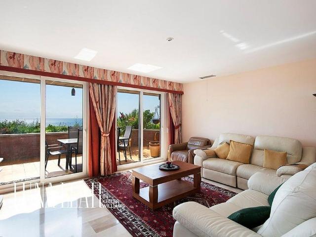 Ático en venta en pasaje Dels Pins Melis, Sitges, de 146 m² 4 habitaciones por 795.000