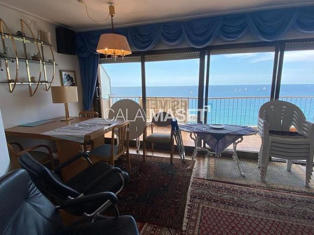 Piso en venta en paseo De Josep Mundet, Calonge, de 109 m² 3 habitaciones por 690.000