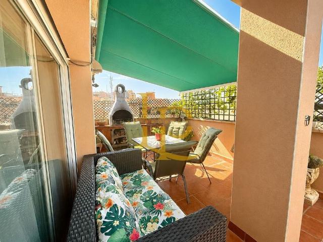 Ático en venta en paseo Del Bullidor, Rubí, de 132 m² 4 habitaciones por 383.500