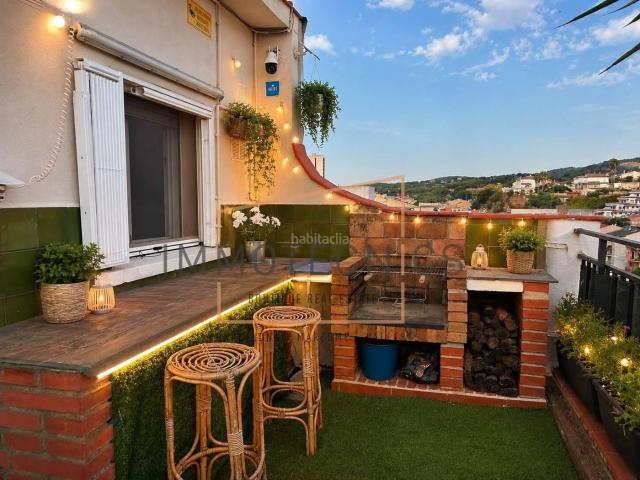 Ático en venta en Pineda de Mar, Poblenou. Magnífico sobreático con gran terraza, jacuzzi y vistas despejadas, a pocos minutos de la playa. Áticos Pineda de.