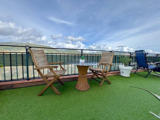 Ático en venta en Pineda de Mar, Poblenou. SOBRE ÁTICO CON APARCAMIENTO Y GRAN TERRAZA. Áticos Pineda de.