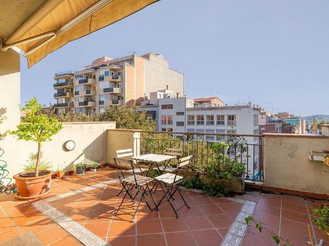 Ático en venta en plaza De Clavé, Terrassa, de 120 m² 2 habitaciones por 430.000