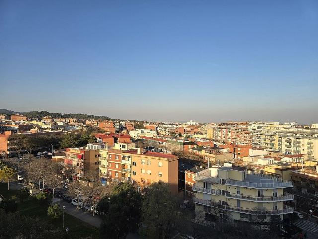 Ático en venta en plaza De Joan XXIII, Castelldefels, de 31 m² 1 habitación por 170.000
