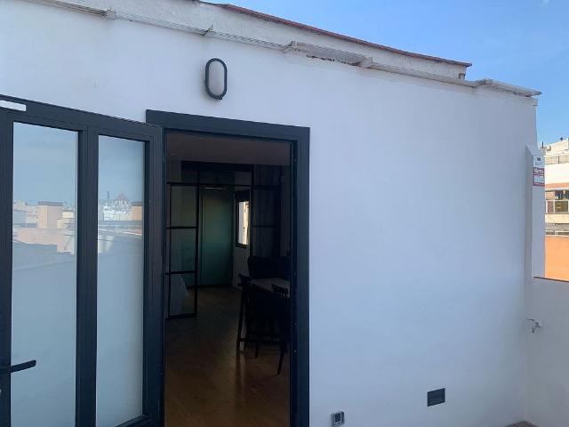 Ático en venta en plaza Del Pedró, Barcelona, de 32 m² 1 habitación por 199.000