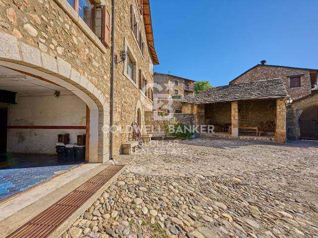 Ático en venta en Prats i Sansor. Àtico con enconto en una era en Prats i Sansor. Áticos Prats i.