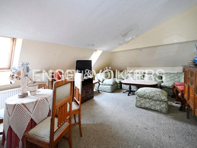 Ático en venta en Reinosa. Apartamento con potencial en Reinosa. Áticos.