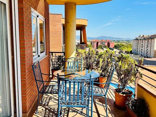 Ático en venta en ronda Barcelona, Figueres, de 115 m² 3 habitaciones por 280.000