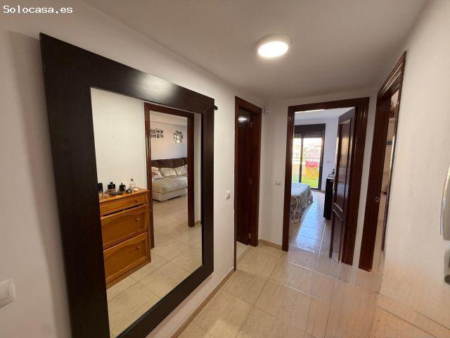 Ático en venta en Roquetas Pueblo con gran terraza y plaza de garaje incluida