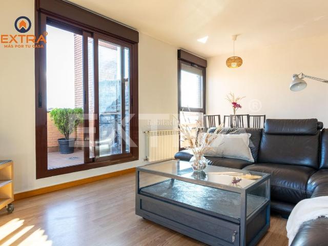 Ático en venta en Rozas de Madrid Las, Montecillo. Ático en perfecto estado de 4 dormitorios y 2 baños con espectacular terraza, dos plazas de garaje y trastero. Áticos Rozas de Madrid.