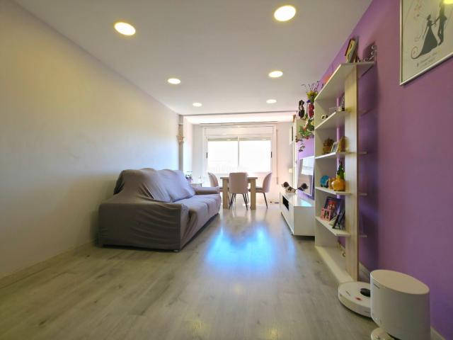 Piso en venta en Rubí, Les Torres. RED DAYLIGHT ÚLTIMA PLANTA, SOL Y REFORMADO. Pisos.