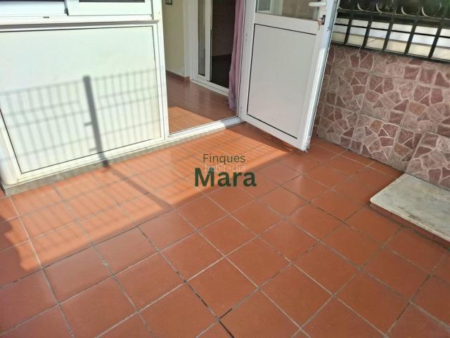Ático en venta en Sant Boi de Llobregat, Vinyets Molí Vell. COQUETO ATICO CON BONITA TERRAZA A NIVEL!. Áticos Sant Boi de.