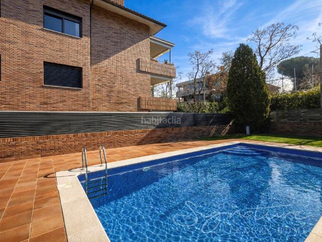 Ático en venta en Sant Cugat del Vallès, Eixample. Fantástico ático dúplex con terraza y piscina comunitaria en lEixample Sant Cugat. Áticos Sant Cugat del.