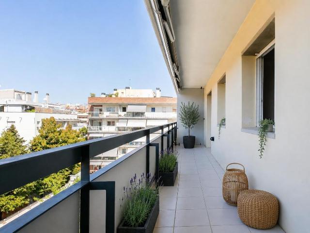 Ático en venta en Sant Cugat del Vallès, Torreblanca. Ático con terraza, azotea privada y piscina en Torreblanca, Sant Cugat del Vallès. Áticos Sant Cugat del.