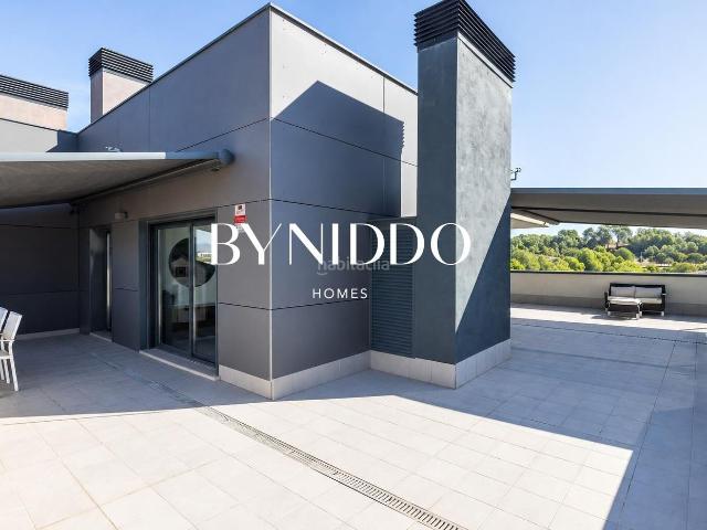 Ático en venta en Sant Cugat del Vallès, Turó de Can Mates. Ático a tres vientos con terraza de 106 m2 y vistas en Can Mates. Áticos Sant Cugat del.
