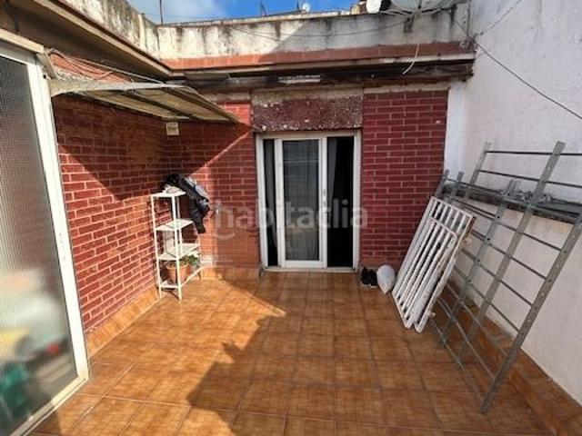 Ático en venta en Santa Coloma de Gramenet, Fondo. PARA ENTRAR A VIVIR. Áticos Santa Coloma de.