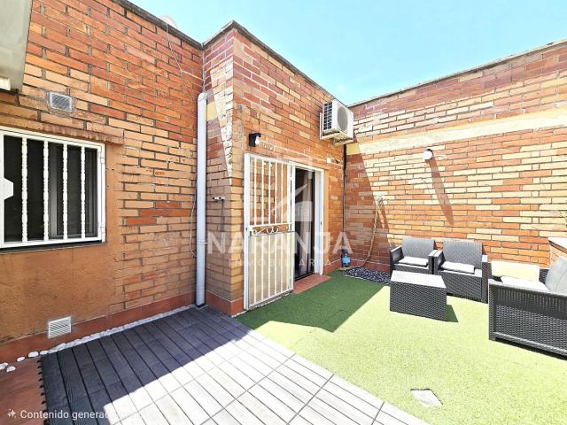 Ático en venta en Santa Coloma de Gramenet, Singuerlín. Atico con luminosa Terraza en Singuerlin. Áticos Santa Coloma de.