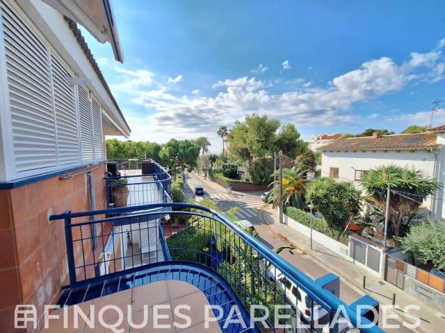 Ático en venta en Sitges, Can Girona Terramar Vinyet Costa Dorada. Exclusivo ático esquinero en el Vinyet con plaza de parking. Áticos.
