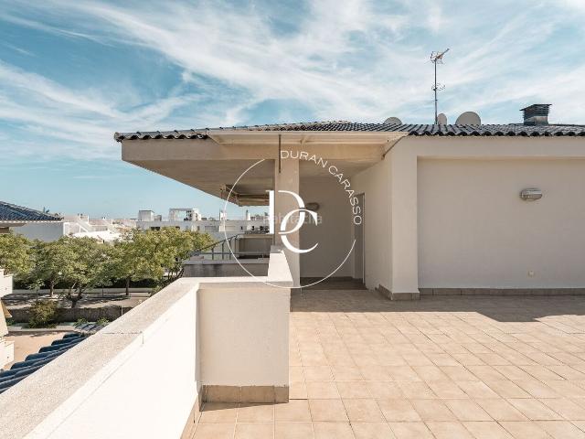 Ático en venta en Sitges, Can Pei Costa Dorada. Ático de 89 m2 con terraza en venta en Can Pei, Sitges. Áticos.