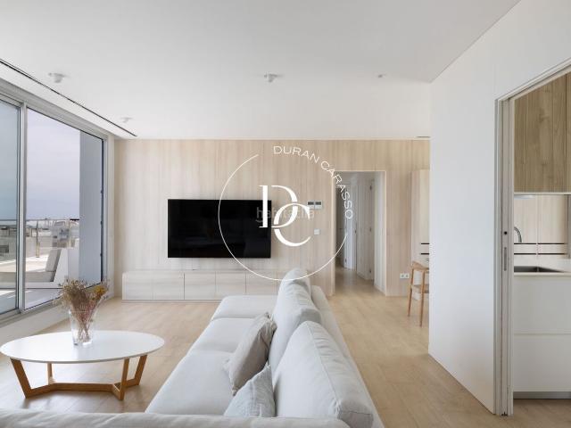 Ático en venta en Sitges, Can Pei Costa Dorada. Ático de lujo de 124 m2 con vistas y terraza en venta en Can Pei, Sitges. Áticos.