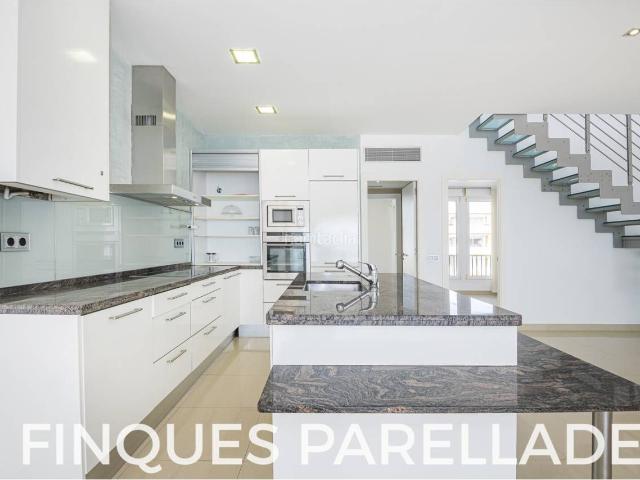 Ático en venta en Sitges, Centre Costa Dorada. Vivienda única en Sitges luz, espacio y vistas inigualables al mar. Áticos.