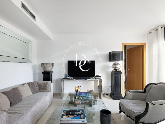 Ático en venta en Sitges, Centre Costa Dorada. Ático de 60 m2 con terraza en venta en Centre, Sitges. Áticos.