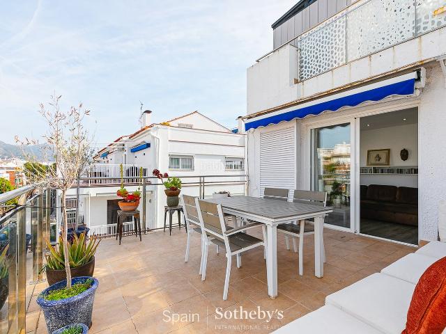 Ático en venta en Sitges, Aiguadolç Sant Sebastià Costa Dorada. Ático exclusivo con terraza y chimenea exterior Playa San Sebastián. Áticos.