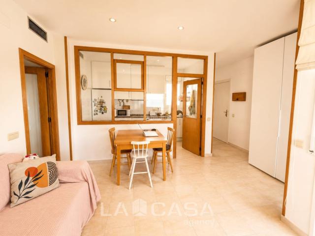 Ático en venta en Sitges, Les Botigues de Sitges Costa Dorada. LA CASA AGENCY PRESENTA. Áticos.