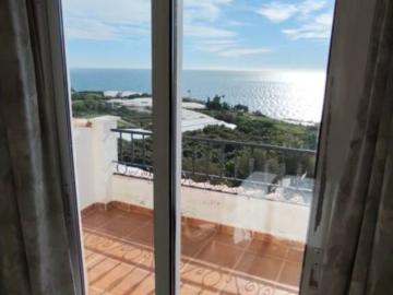 Atico en venta Nerja Maro con 170 m2 construidos vistas al mar frontal