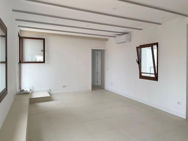 Ático en alquiler a largo plazo, Avenida Jaime III, centro de Palma, 2 dormitorios, terraza, sin amueblar