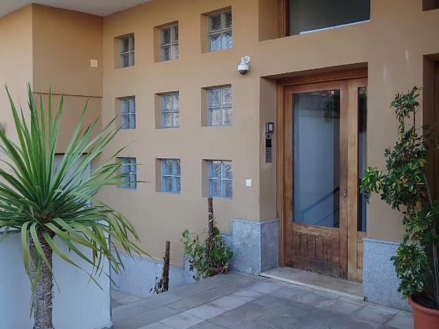 ATICO EN ALQUILER ANUAL CON GARAJE INCLUIDO: Bonito apartamento en zona La Laguna/Santo Tomás