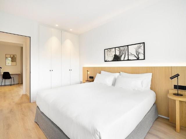 Ático en alquiler en travesía De Dalt, Barcelona, de 195 m² 2 habitaciones por 9.356