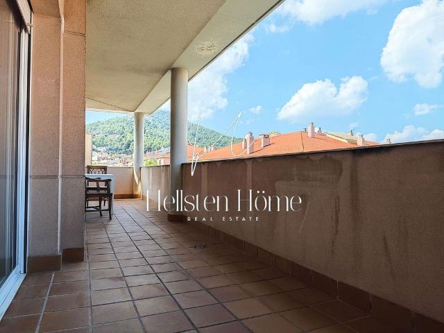 Ático en alquiler en avenida Santa Coloma, Santa Coloma de Cervelló, de 60 m² 2 habitaciones por 1.100