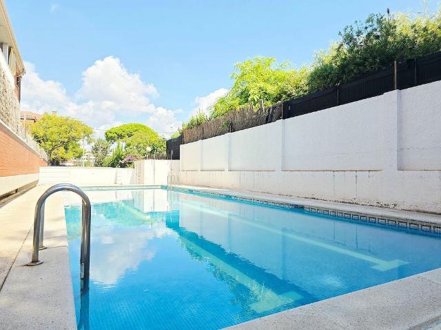 Ático en alquiler en calle, Castelldefels, de 70 m² 3 habitaciones por 1.500