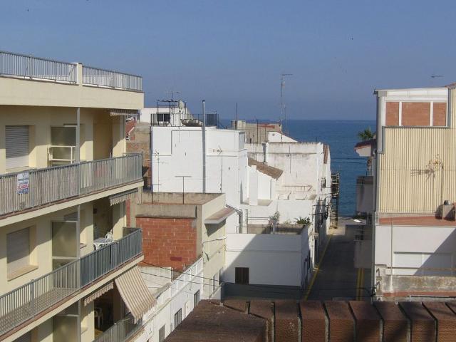 Ático en alquiler en calle Churruca, Alcanar, de 107 m² 3 habitaciones por 660