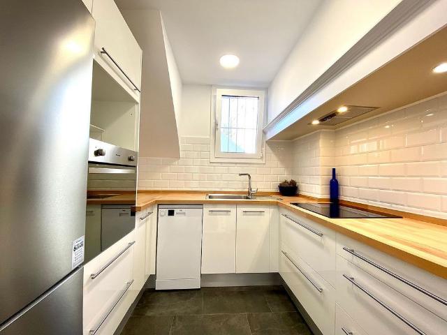Ático en alquiler en calle Daoiz y Velarde, Sant Feliu de Llobregat, de 67 m² 2 habitaciones por 1.198