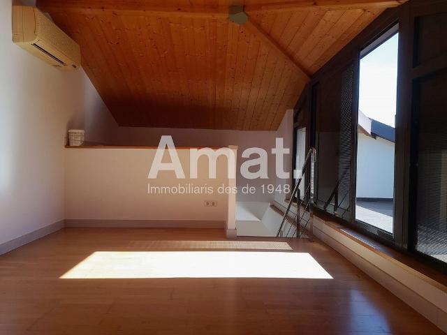 Ático en alquiler en calle De Tetuan, Sant Cugat del Vallès, de 73 m² 2 habitaciones por 1.884