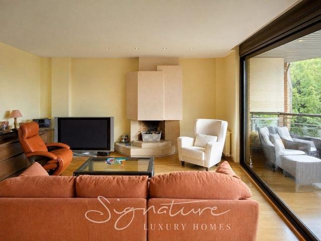 Ático en alquiler en calle De Villà, Sant Cugat del Vallès, de 153 m² 5 habitaciones por 2.946