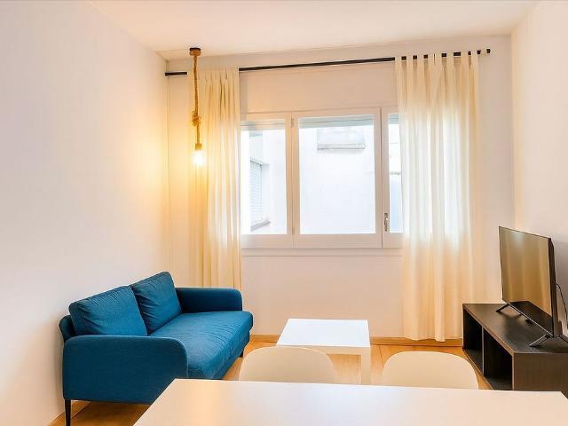 Ático en alquiler en calle De la Ciutat de Balaguer, Barcelona, de 50 m² 1 habitación por 1.500