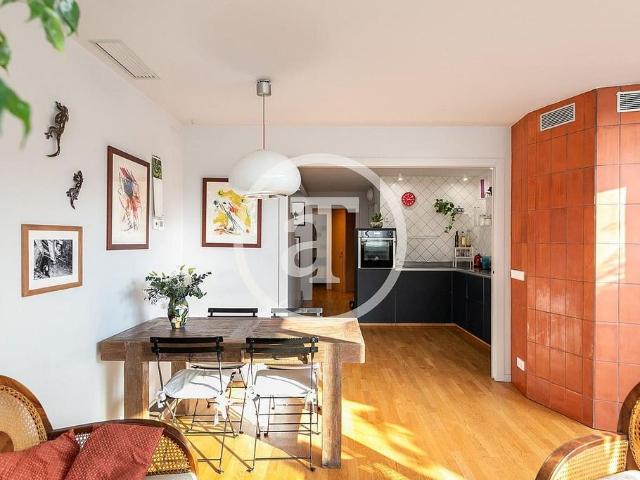 Ático en alquiler en calle De L'àliga, Barcelona, de 110 m² 3 habitaciones por 1.698