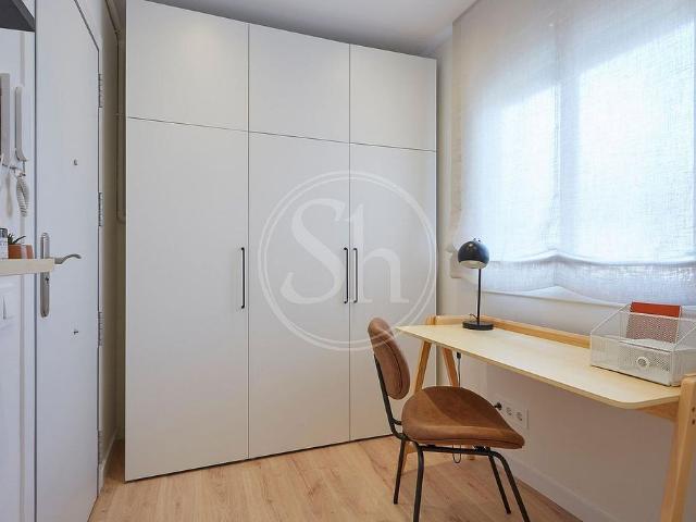 Ático en alquiler en calle De L'equador, Barcelona, de 45 m² por 1.495