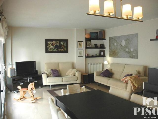 Ático en alquiler en calle De Miquel Àngel, Terrassa, de 182 m² 3 habitaciones por 1.205
