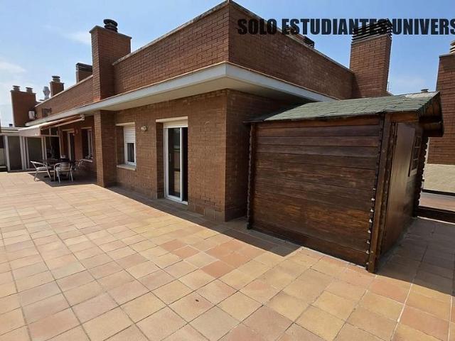 Ático en alquiler en calle De Miquel Vives, Terrassa, de 89 m² 3 habitaciones por 1.100